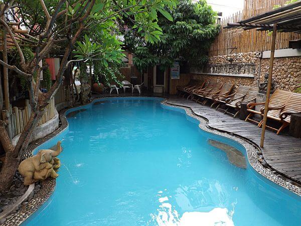 Bangkok $50 hotel with pool