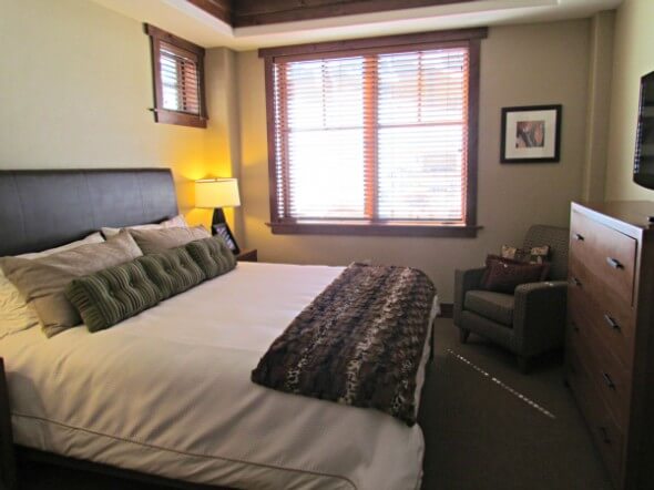 BreckenridgeOneSkiHillRoom