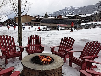 Four Seasons Jackson Hole lounging