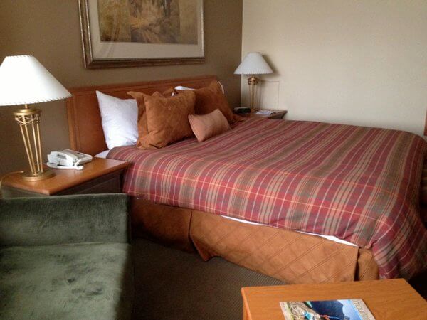 Guest Room, Whistler's Inn, Jasper, Alberta, Canada