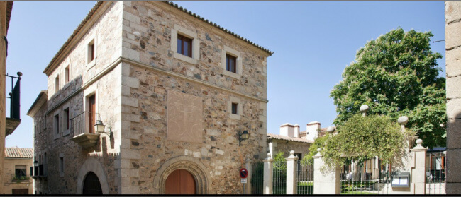 Parador de Cáceres, a 15th century palace