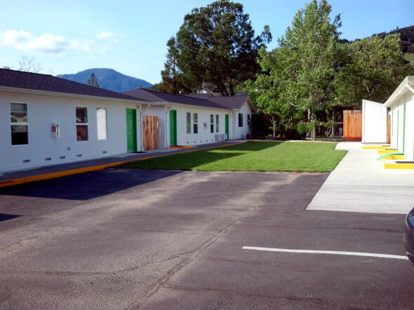 Exterior of the Sunburst Calistoga