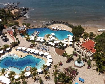 Azul Ixtapa Grand All-inclusive Resort in Southern Mexico