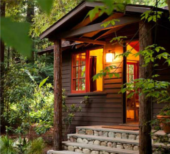 Big Sur cabin at Glen Oaks. Eco-friendly in the woods.