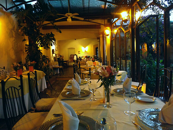 Los Laureles restaurant