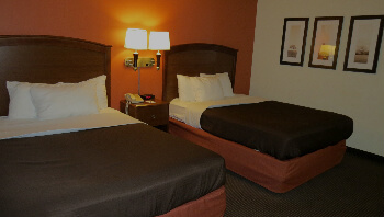 americinn guest room