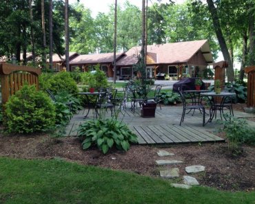 Forest Motel, Stratford, Ontario: A Woodland Retreat in a Theatre Town