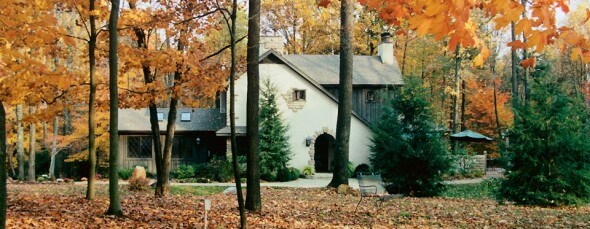 Hocking Hills Glen Laurel lodging