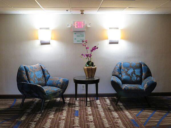 Hallway seating Holiday Inn San Francisco International Airport