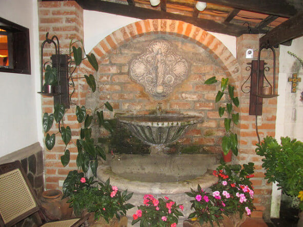 casa degraciela, fountain, el salvador