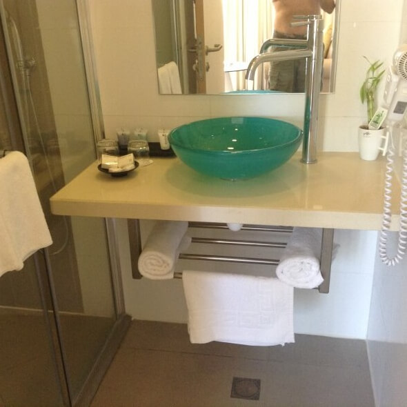 Negev boutique hotel bathroom