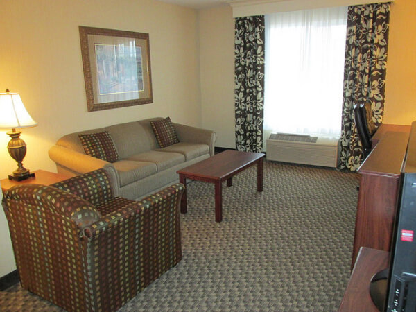 comfort suites, hotel room, suite