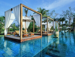 Romance is served at the Sarojin in Thailand