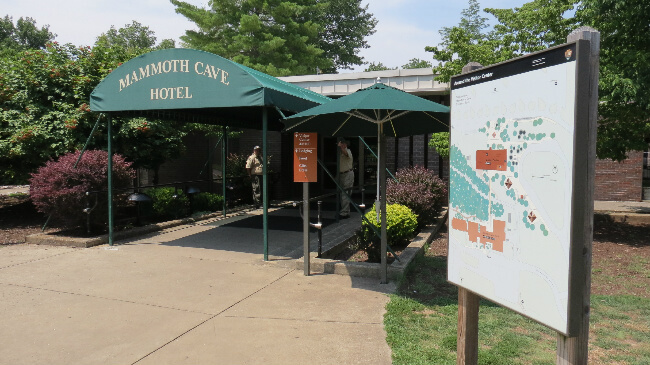 The Lodge at Mammoth Cave: Above a Wonder of the World