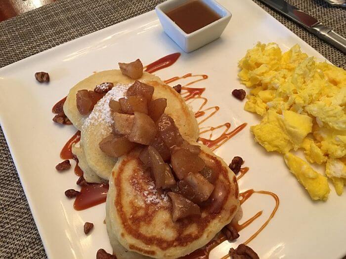 Applie Pie Pancakes, The Inn on First