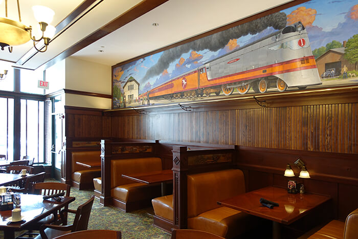 Iowa restaurant with train mural