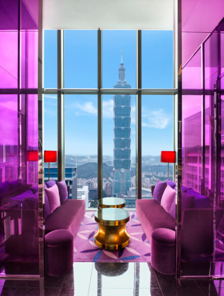 who3573re-142419-YEN Bar with Taipei 101 View