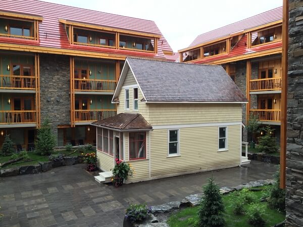 Courtyard, Moose Hotel, Banff Alberta Canada