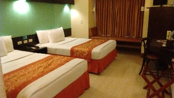 A two queen bed room 