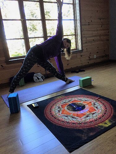 michelle bishop, yoga teacher, yoga, swadhistana, stanford inn, mendocino, california