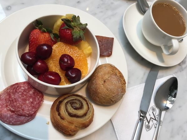 Breakfast, Hotel Magnolia, Santiago, Chile