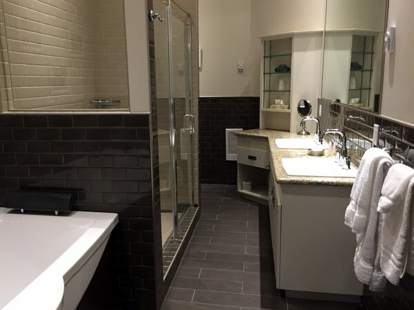 Urban Studio Bathroom, Retro Suites, Chatham, Ontario, Canada