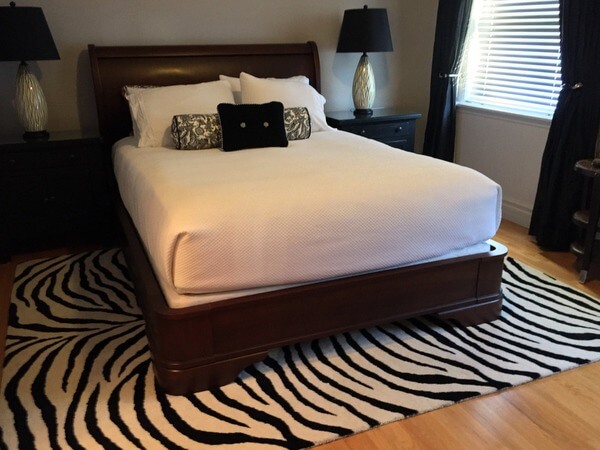 Guest room, The Resting Place at Coffin Ridge Winery, Grey County, Ontario, Canada