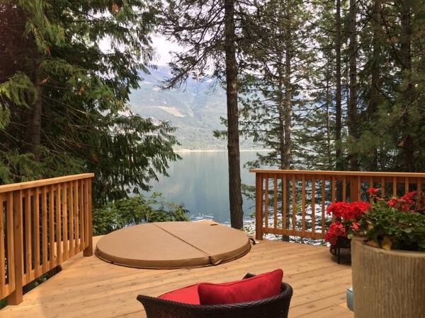 Hot tub, The Sentinel, Kaslo BC Canada