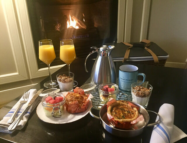 breakfast basket, room service, sanctuary beach resort, marina, california hotel