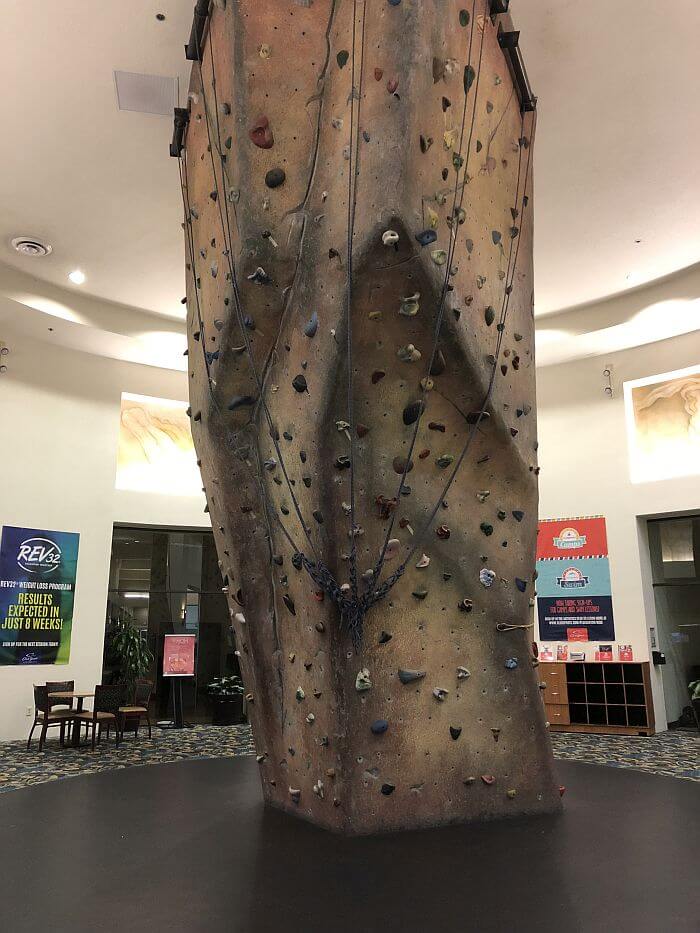 climbing wall at ClubSport