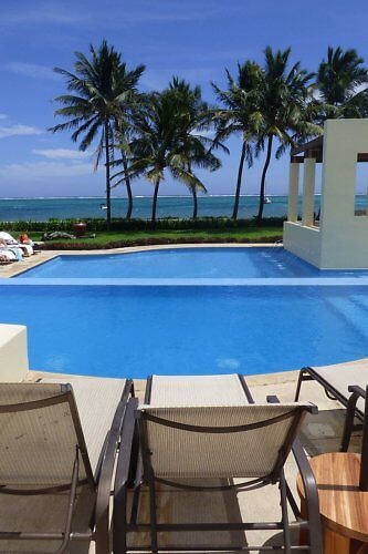 The Phoenix Resort Belize has spacious grounds and a big pool complex, but is in the heart of San Pedro, Ambergris Caye