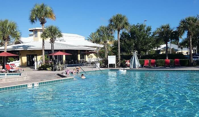 Wyndham Orlando Resort swimming pool