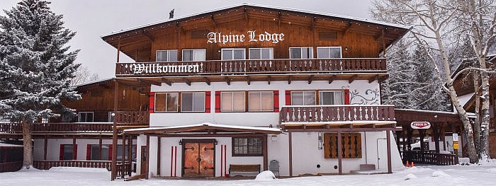 Red River New Mexico Alpine Lodge front