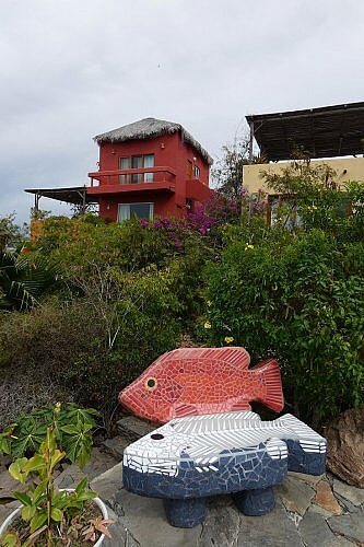 Los Colibris bench and casita