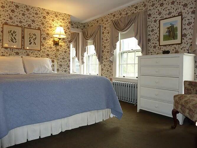 guest room of Franconia Inn in New Hampshire