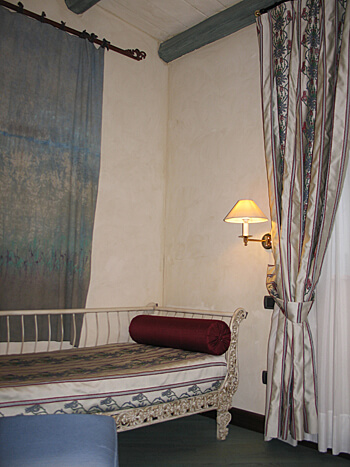 Daybed, Algila Hotel, Ortigya, Syracuse, Sicily, Italy (Photo by Susan McKee