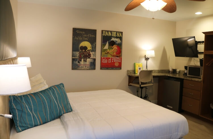 guest room of Seaside Inn, Isle of Palms, SC