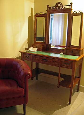 desk, Palazzo Brunaccini Hotel, Palermo, Sicily, Italy (Photo by Susan McKee)