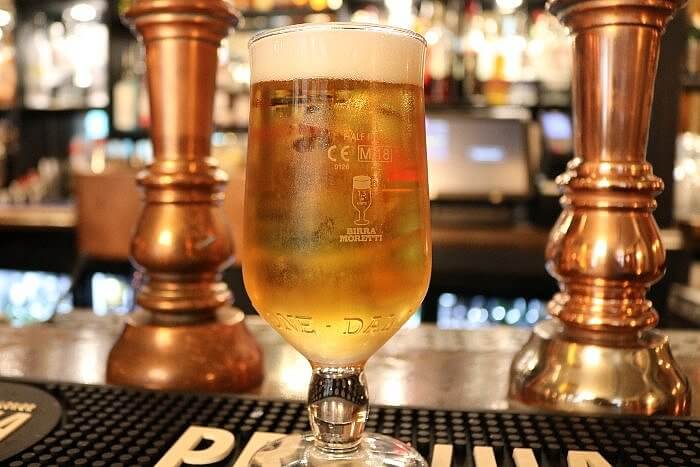 beer at the pub at The Bull and The Hide in London