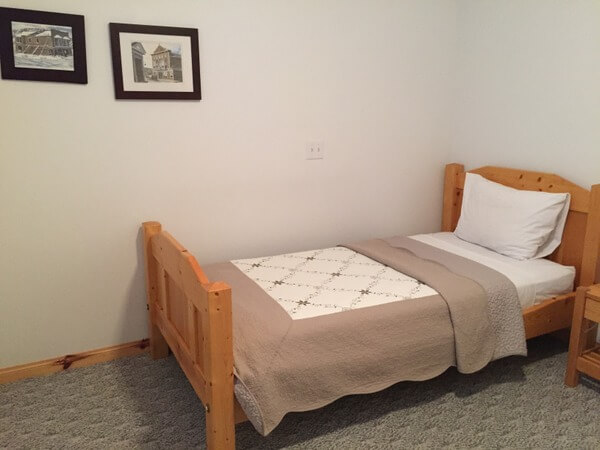 Guest Room, Aurora Inn, Dawson City, Yukon Canada