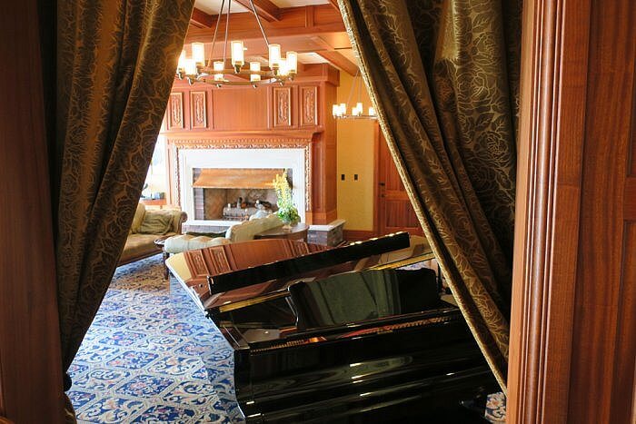 Grand Piano Lobby Oak Bay Beach Hotel