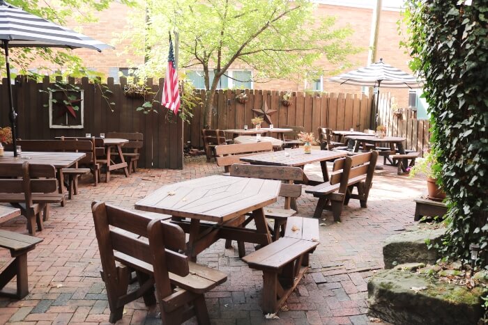 Patio at Hotel Millersburg in Millersburg, Ohio