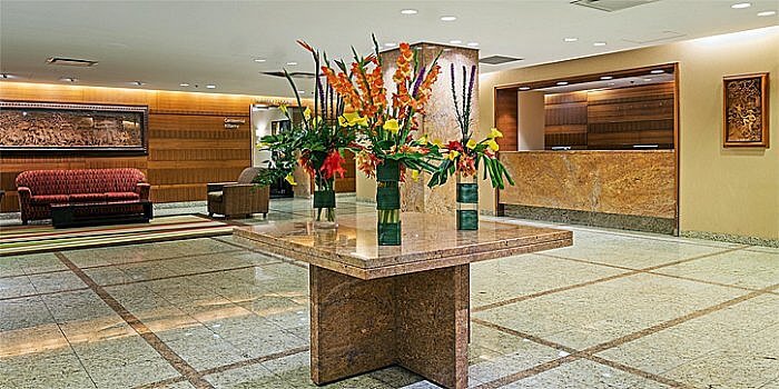 Lobby, Crowne Plaza Toronto Airport Hotel, Ontario, Canada (Photo courtesy of Crowne Point Toronto Airport Hotel)