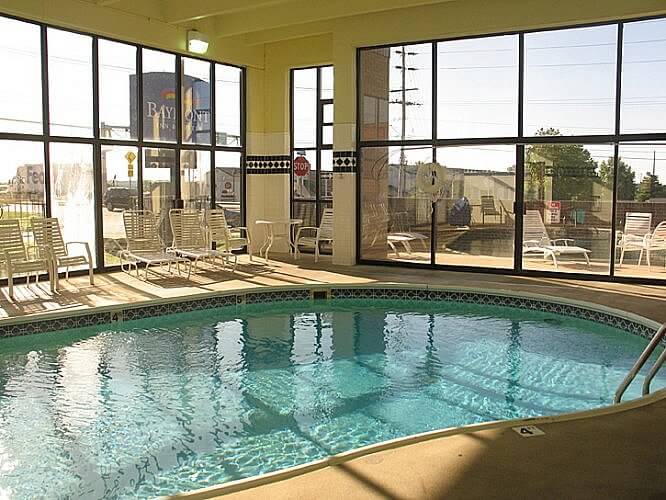 Indoor pool, Baymont Inn & Suites, Springfield South, Missouri (Photo by Susan McKee)