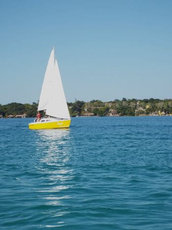 Sailing on Bacalar Lake