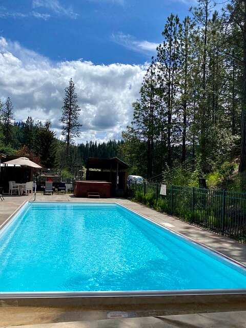 Red Horse Mountain Ranch pool and hot tub in Harrison, Idaho