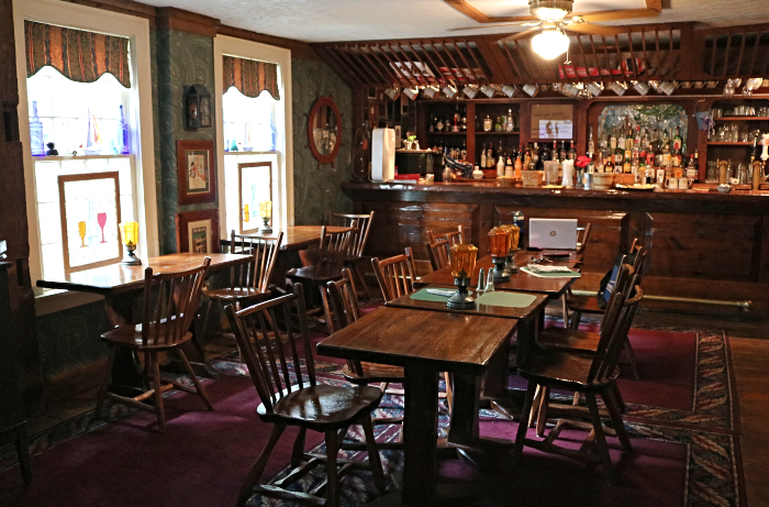 Rider's Inn pub