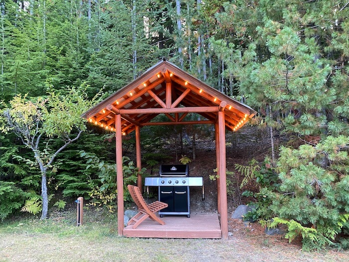 BBQ, Wing Creek Resort, Kaslo BC Canada