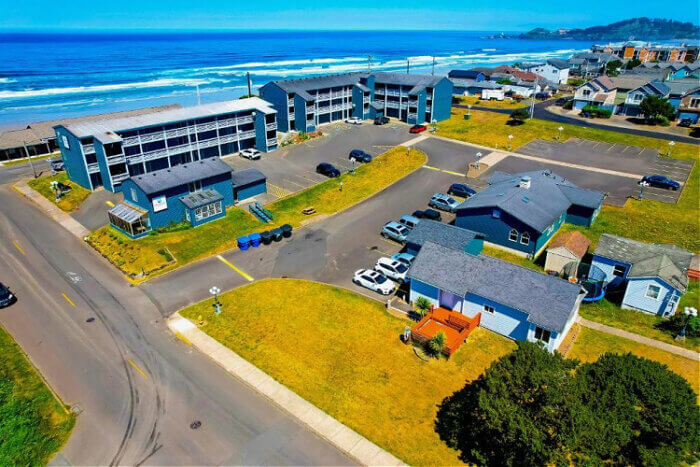 Budget friendly The Waves Hotel in Newport, Oregon. 