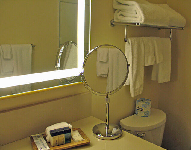 Bathroom, Cedarpoint Lodge, Seattle, Washington